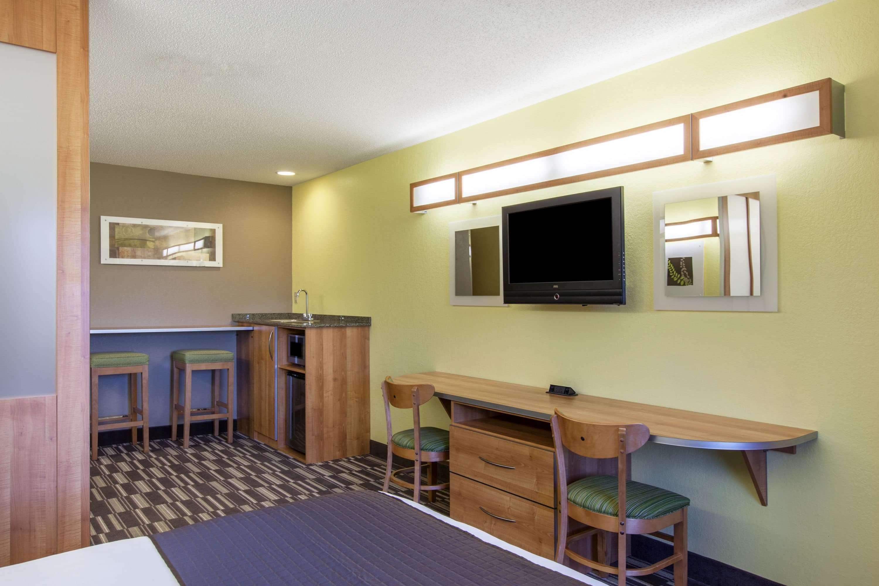 Microtel Inn & Suites By Wyndham Johnstown Exterior photo