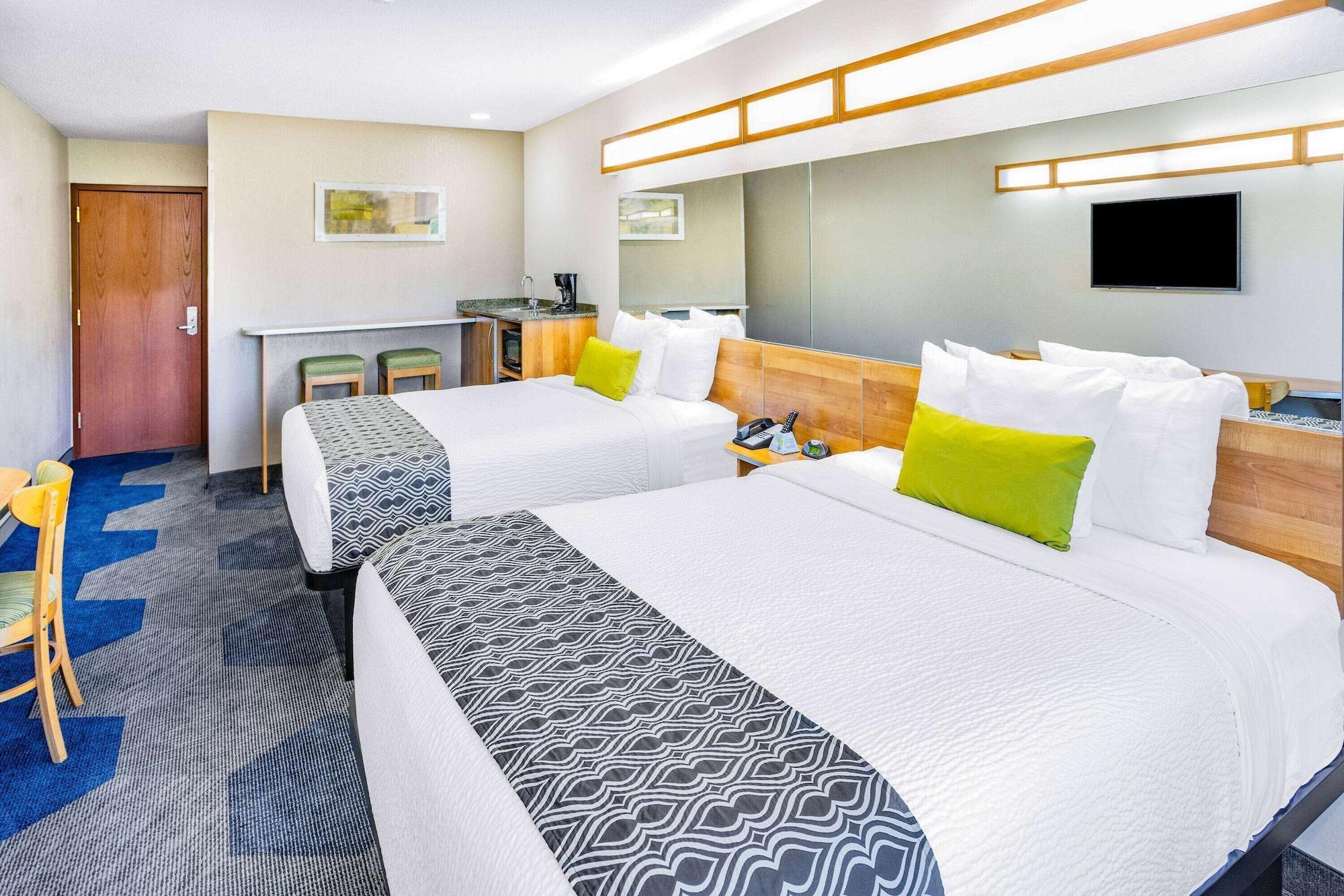 Microtel Inn & Suites By Wyndham Johnstown Exterior photo